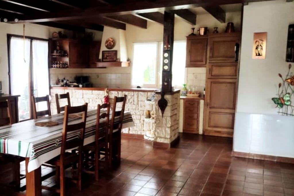 Maison Familiale Pays Basque Ahaxe-Alciette-Bascassan Exterior photo